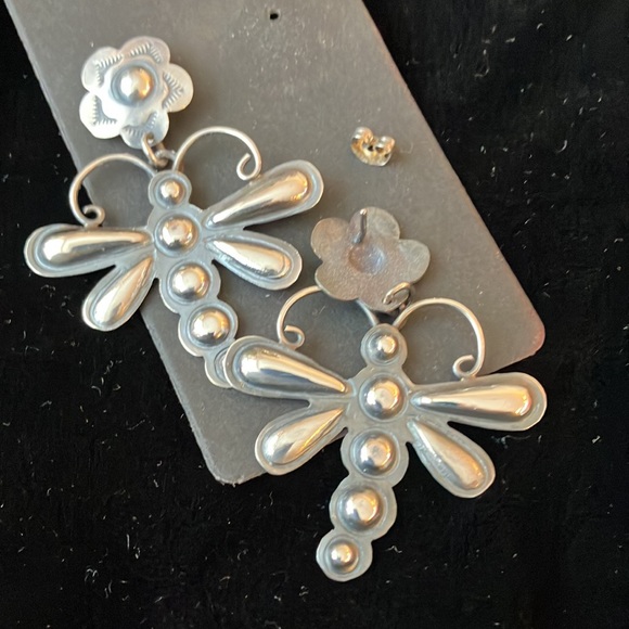 Navajo sterling silver butterfly drop earrings inspired by old style silver work - Picture 5 of 5